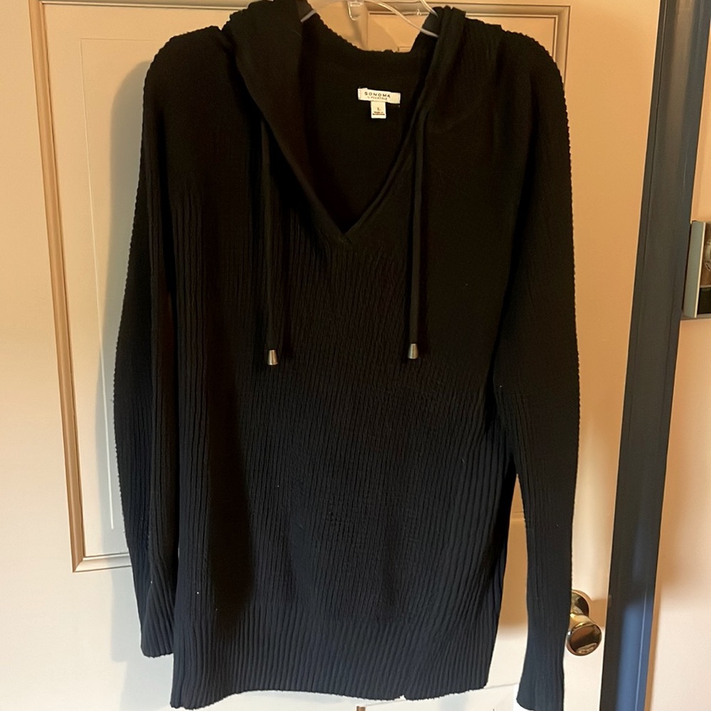 Knit hooded sweatshirt!